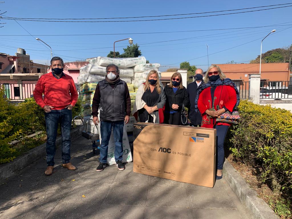 La AMT realizó una donación al hogar de ancianos de Concepción